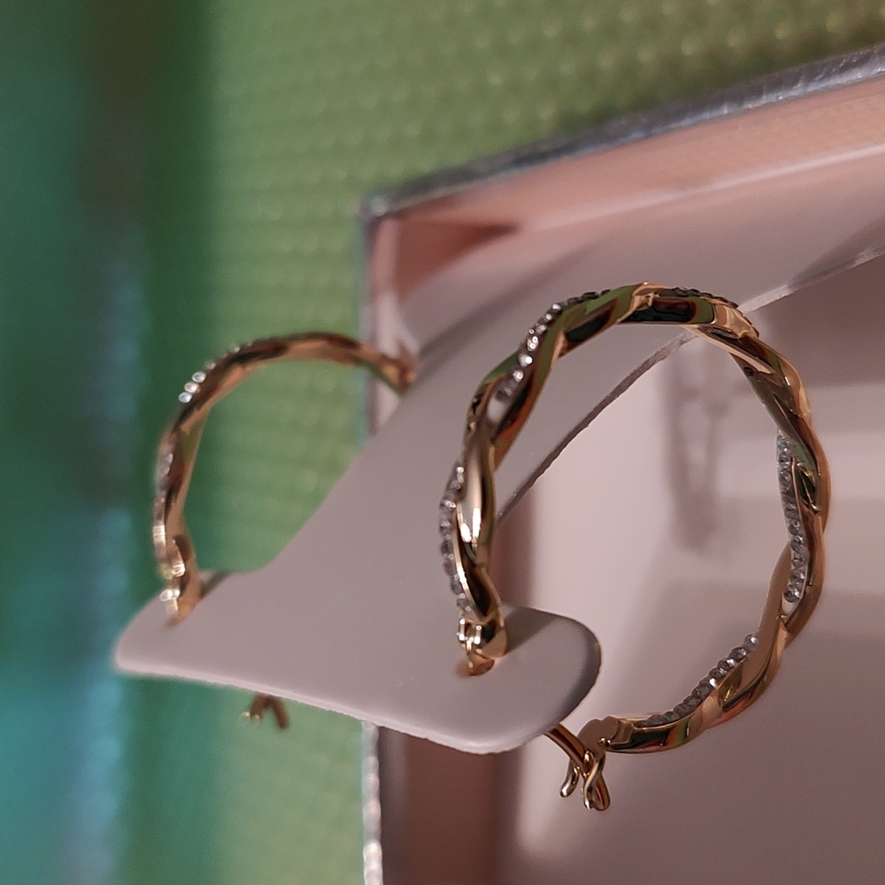 NWT CHRYSTINA fine silver plated gold tone/genuine crystals hoop earrings
